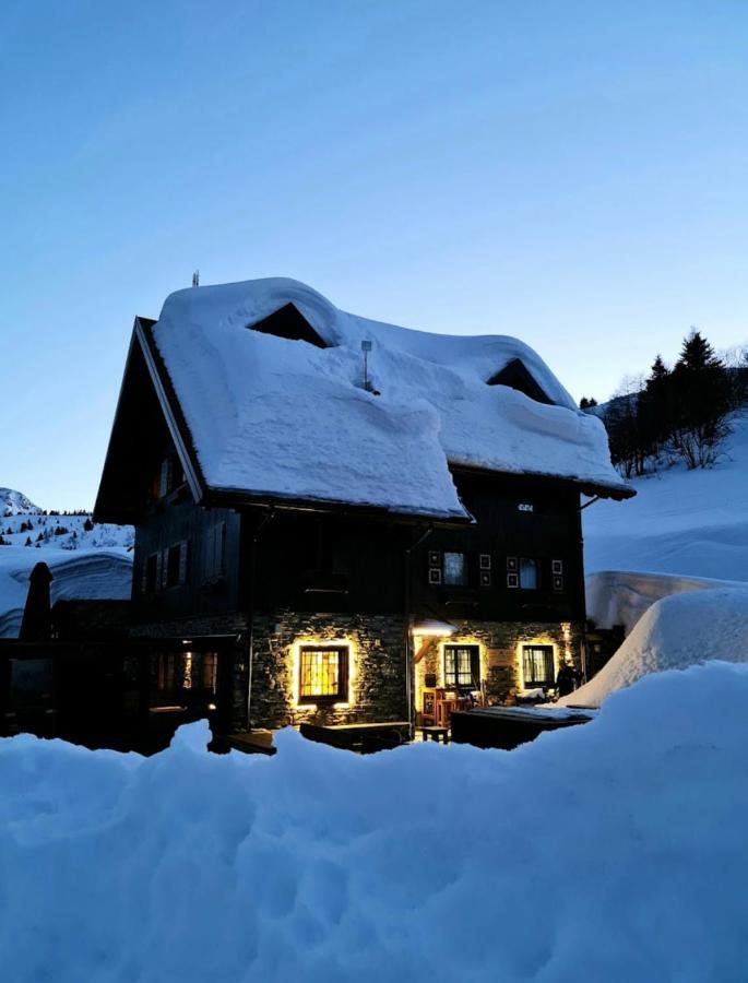 Zoncolan Laugiane Lägenhet Sùtrio Exteriör bild